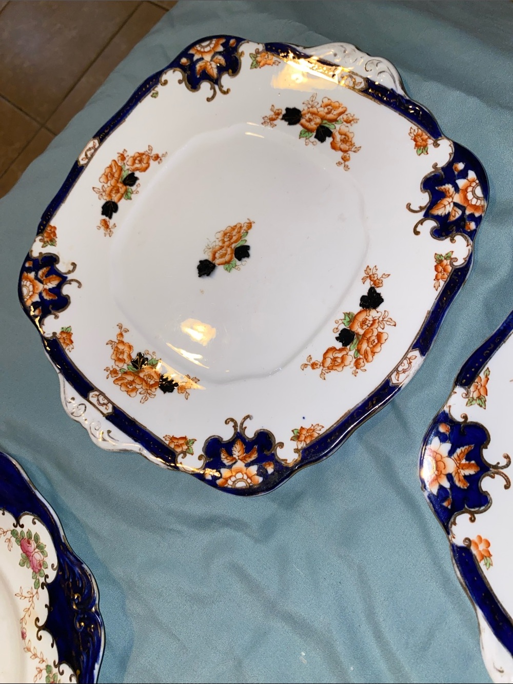 Vintage Royal Albert Heirloom Crown China England Cake Plate Set of 4 - Picture 7 of 16